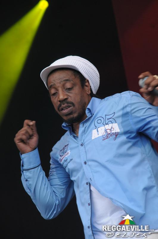 Earl Sixteen ft. The Suns Of Dub @ Reggae Sundance 2014