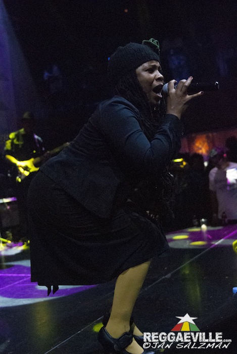 Empress Akua @ 1Love Earthstrong Festival 2014