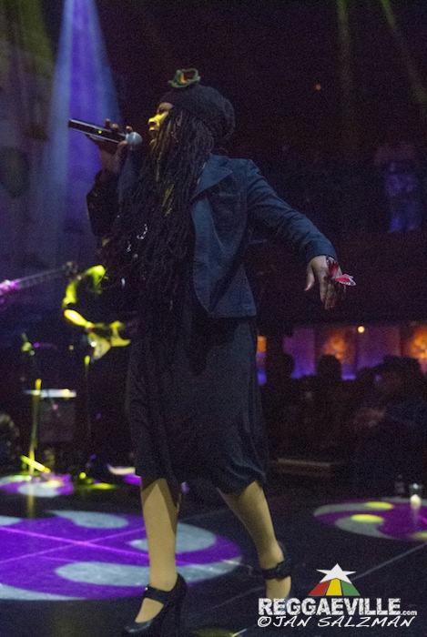 Empress Akua @ 1Love Earthstrong Festival 2014
