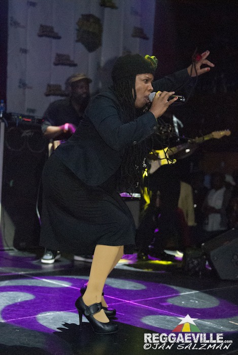 Empress Akua @ 1Love Earthstrong Festival 2014