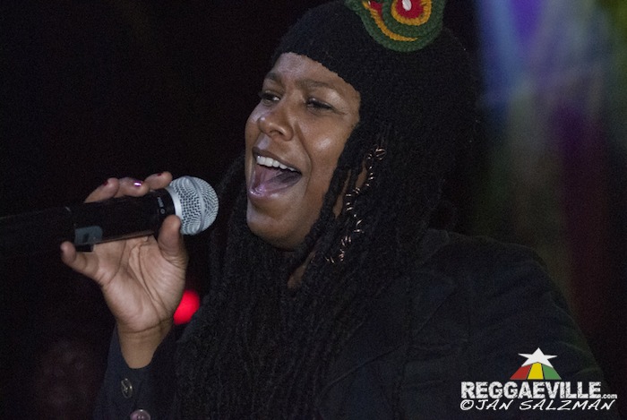 Empress Akua @ 1Love Earthstrong Festival 2014