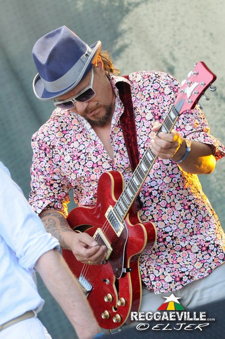 Fat Freddy's Drop @ SummerJam 2013