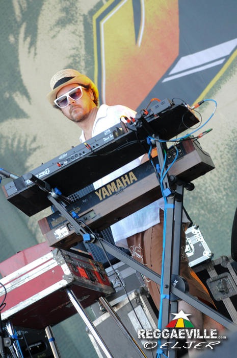 Fat Freddy's Drop @ SummerJam 2013