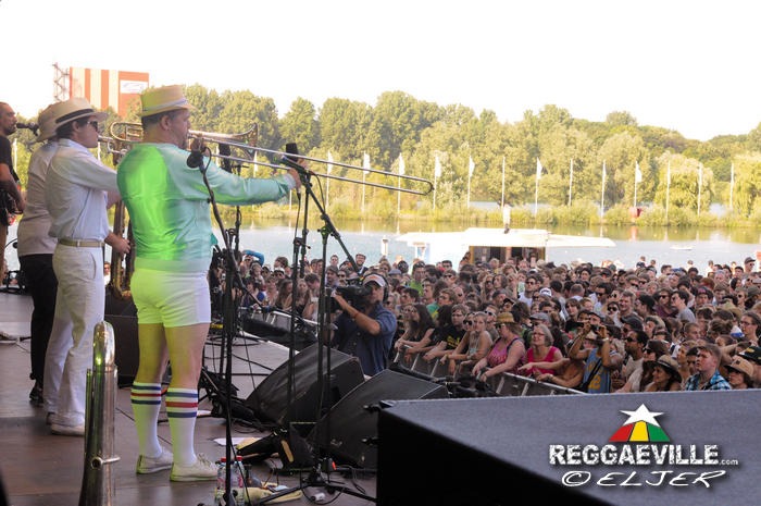 Fat Freddy's Drop @ SummerJam 2013