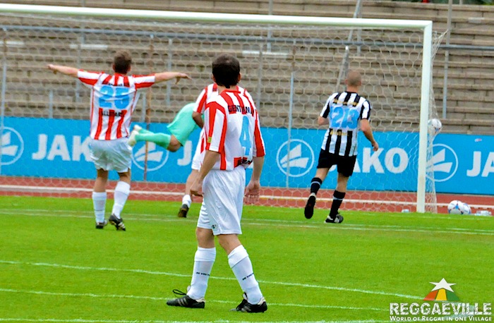 Gentleman Allstars Vs. Viva Con Agua Allstars [1st Half]