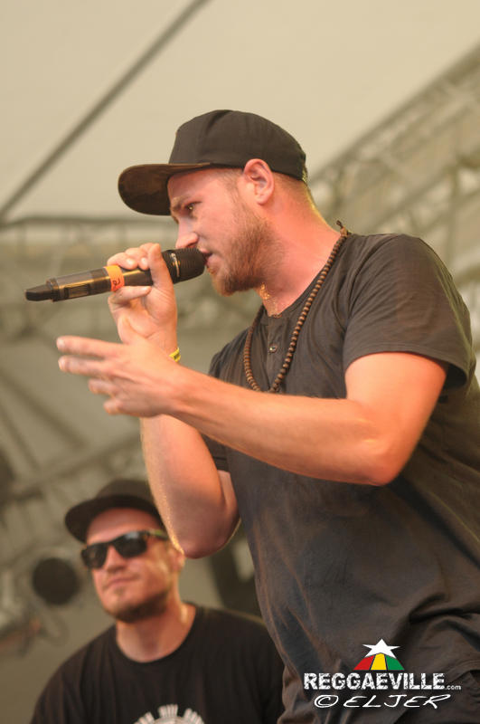 iLLBiLLY HiTEC with Longfingah & Kinetical @ Reggae Jam 2016