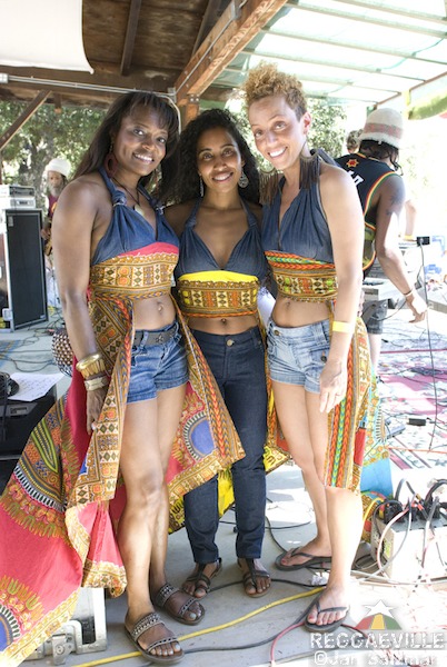Impressions & Backstage @ Reggae Pon The Mountain 2011