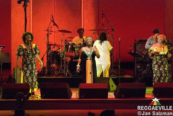 I Threes in Los Angeles, CA