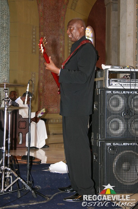 Performances @ John Holt Funeral in Kingston, JA