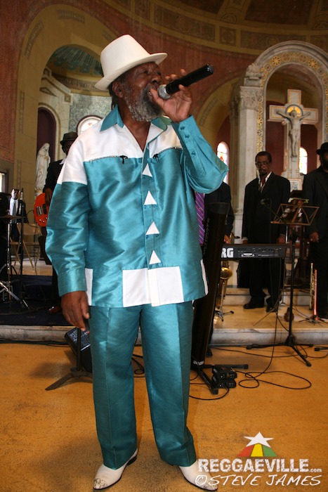 Performances @ John Holt Funeral in Kingston, JA
