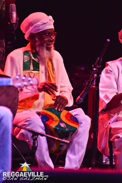 Julian Marley with Ras Michael & The Sons of Negus in Los Angeles, CA 8/20/2015