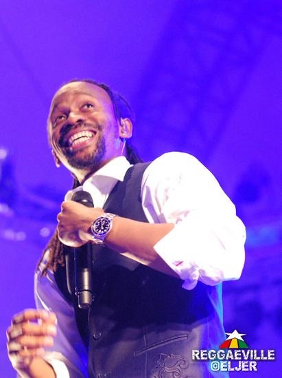 Madcon @ SummerJam 2011