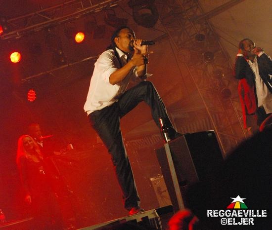 Madcon @ SummerJam 2011