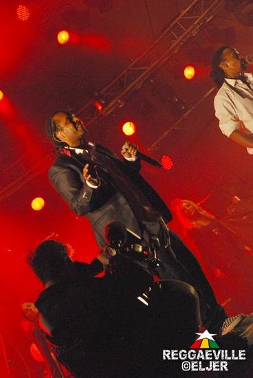 Madcon @ SummerJam 2011