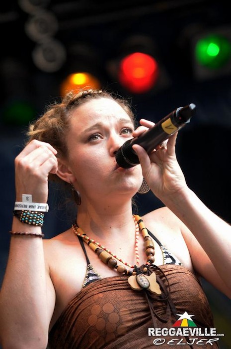 Saralene feat. The Magic Touch @ Reggae Jam 2014