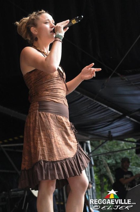 Saralene feat. The Magic Touch @ Reggae Jam 2014