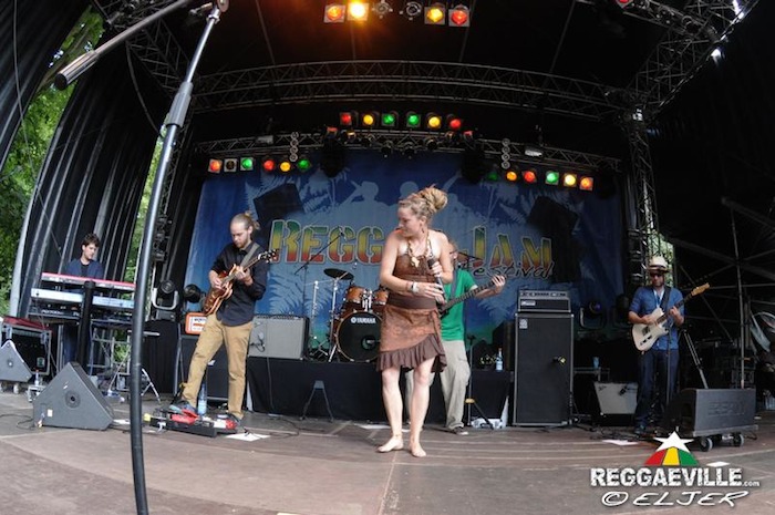 Saralene feat. The Magic Touch @ Reggae Jam 2014