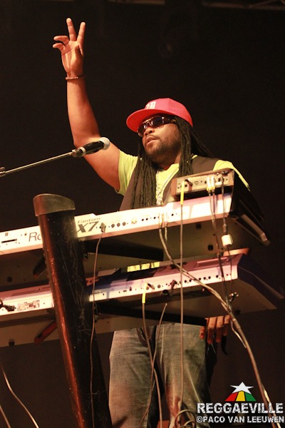 Peetah & Gramps Morgan @ Reggae Geel 2011