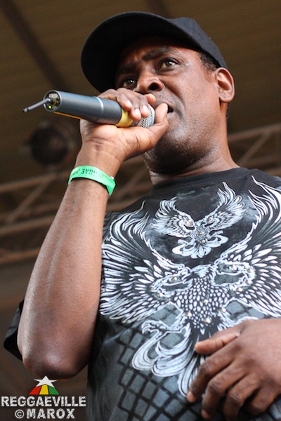 Peter Metro & Squiddley Ranking @ Reggae Jam 2012