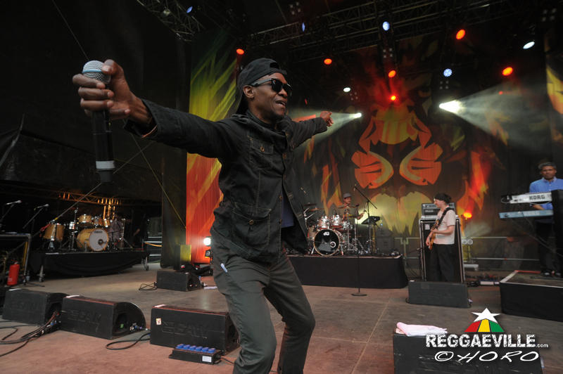 Ray Darwin with House Of Riddim playing Black Uhuru @ Ruhr Reggae Summer - Dortmund 2016