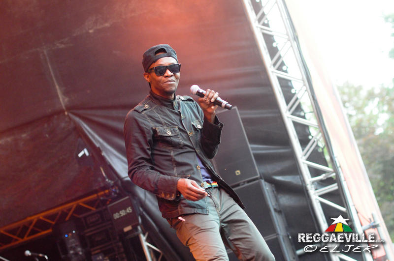 Ray Darwin with House Of Riddim playing Black Uhuru @ Ruhr Reggae Summer - Dortmund 2016