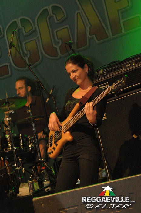 RDX backed by Dub Akom @ Reggae Jam 2014