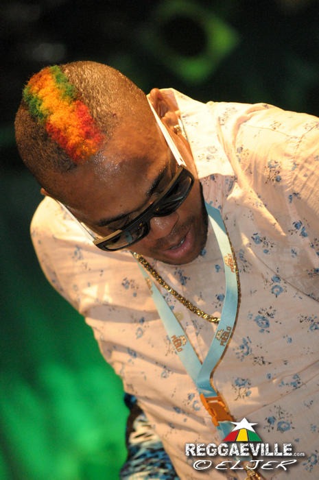 RDX backed by Dub Akom @ Reggae Jam 2014