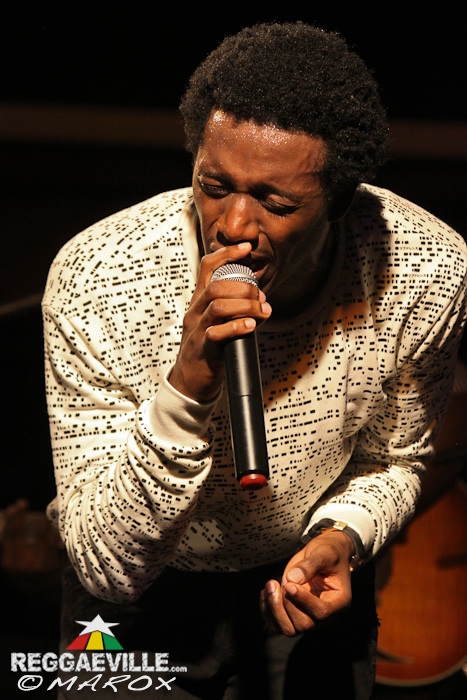 Romain Virgo feat. Busy Signal @ Signature Nights in Kingston, Jamaica
