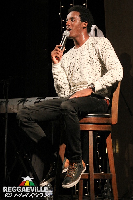 Romain Virgo feat. Busy Signal @ Signature Nights in Kingston, Jamaica