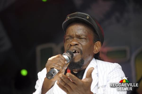 The Silvertones @ Reggae Jam