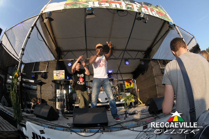 Singing Gold @ Reggae im Hanf-Feld 2015
