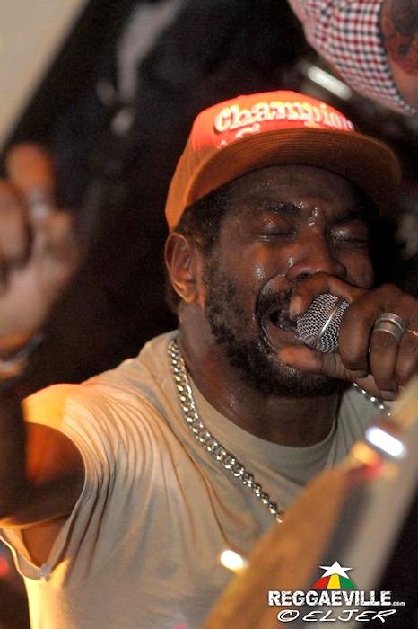 DeeBuzz & Skarra Mucci @ Mattia's Birthday Bashment 2013