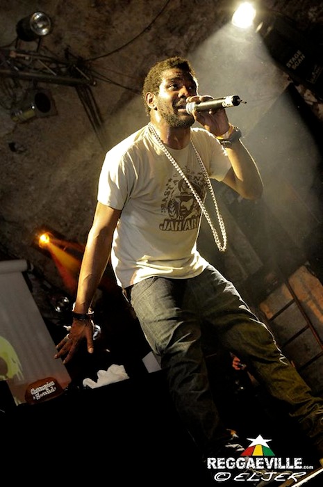 DeeBuzz & Skarra Mucci @ Mattia's Birthday Bashment 2013