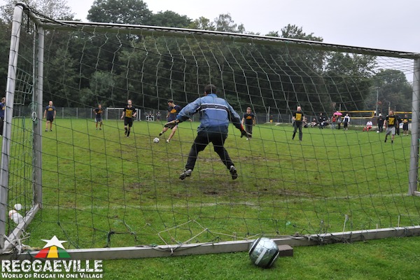 Soundquake Athletics - Youthrebels Allstars