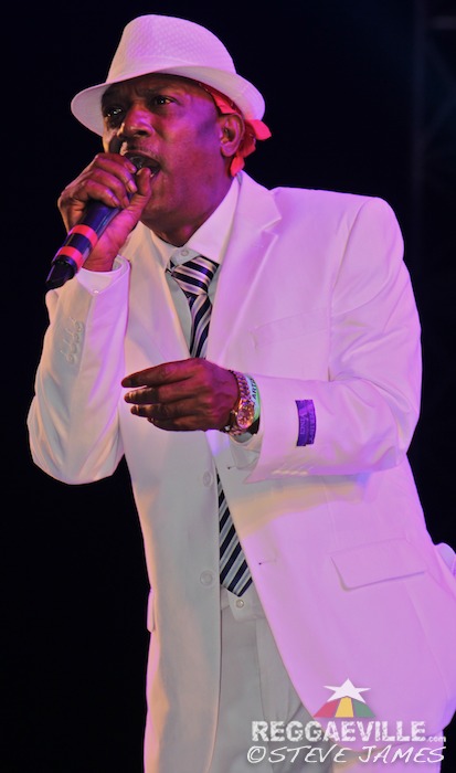 Starface, Stylysh, Burro Banton & Professor Nuts & Various Artists @ Sting 2015