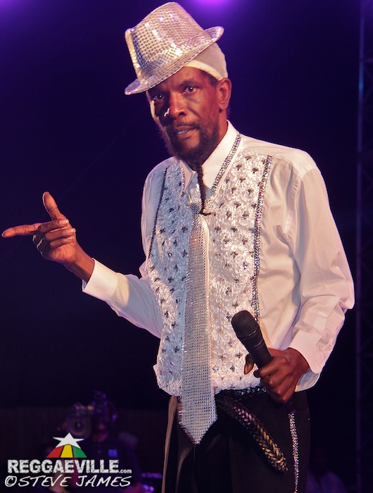 Starface, Stylysh, Burro Banton & Professor Nuts & Various Artists @ Sting 2015