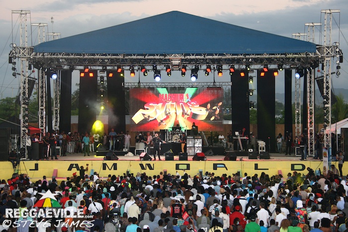 Impressions & Vibes @ Sting 2014