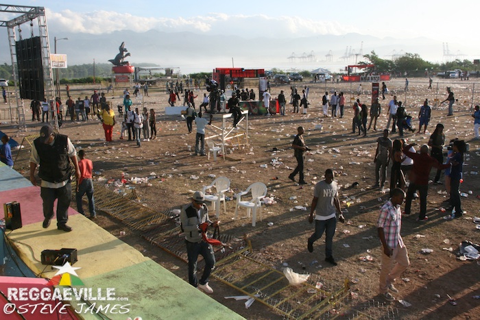 Impressions & Vibes @ Sting 2014