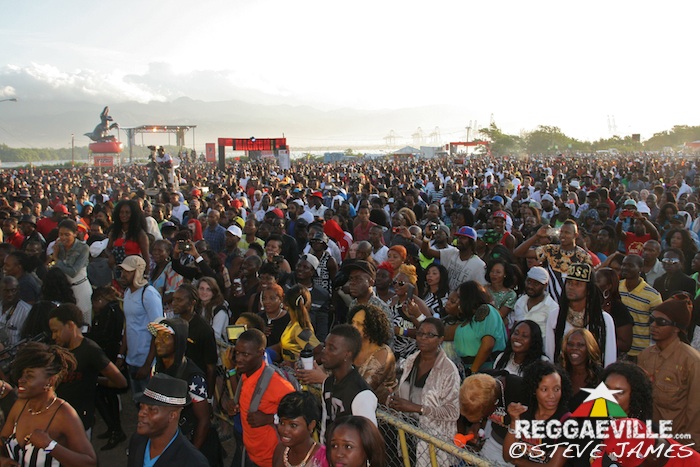 Impressions & Vibes @ Sting 2014