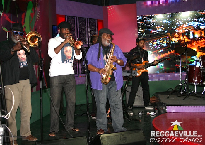 Tarrus Riley, Alaine & Dexta Daps @ OnStage TV