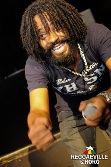 Teacha Dee @ 10th Anniversary Riddim Magazine