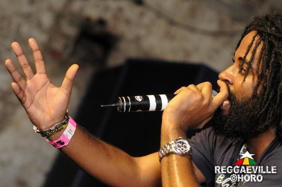 Teacha Dee @ 10th Anniversary Riddim Magazine