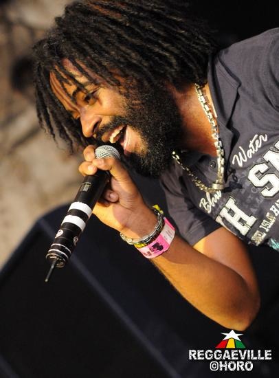 Teacha Dee @ 10th Anniversary Riddim Magazine