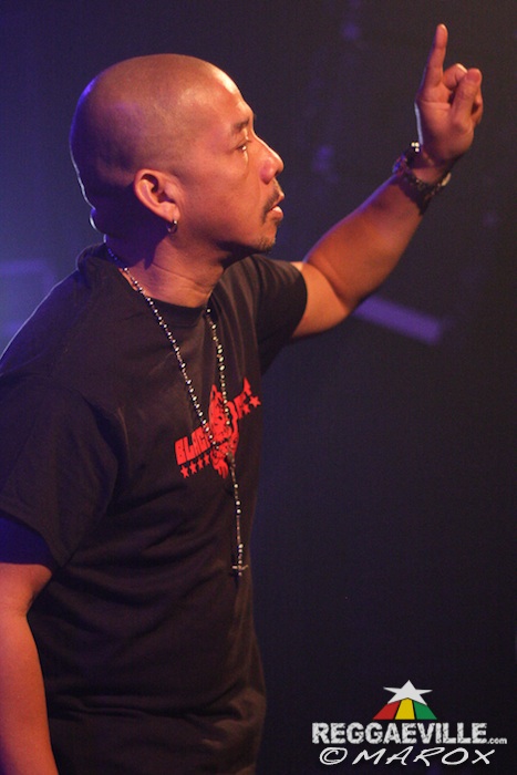 Jugglerz vs. Black Chiney @ War Ina East 2015