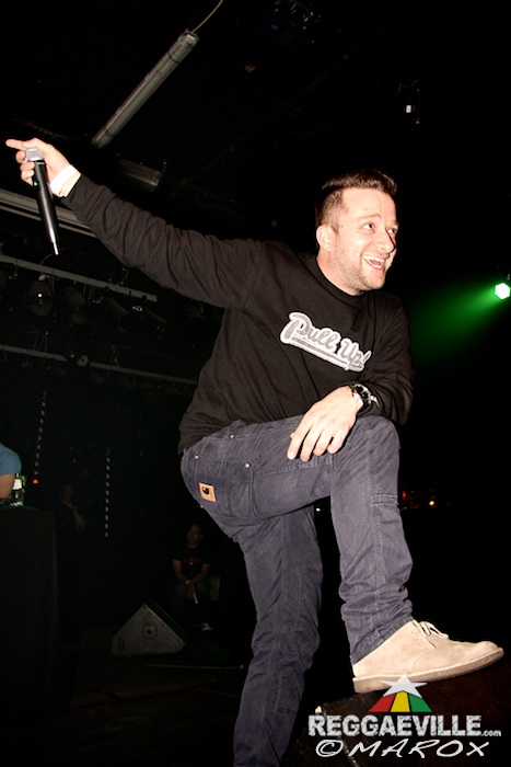 Jugglerz vs. Black Chiney @ War Ina East 2015