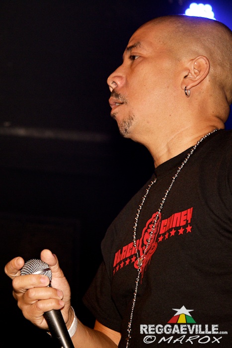 Jugglerz vs. Black Chiney @ War Ina East 2015