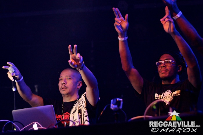 Jugglerz vs. Black Chiney @ War Ina East 2015