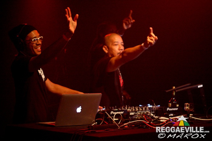 Jugglerz vs. Black Chiney @ War Ina East 2015