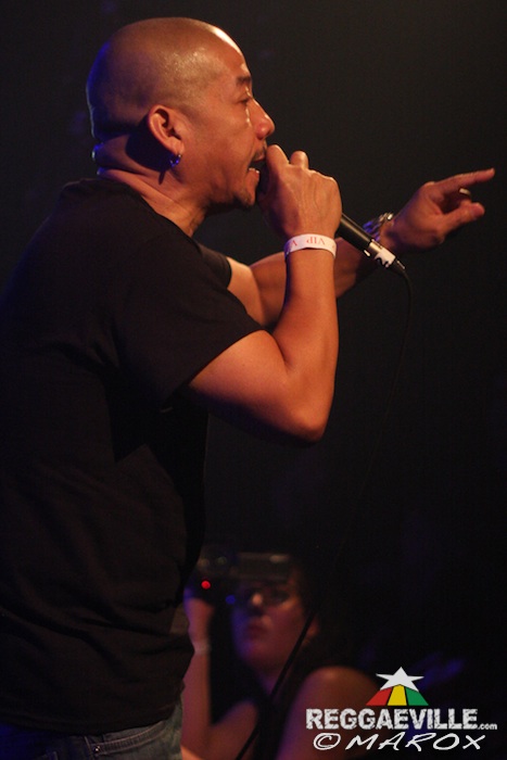 Jugglerz vs. Black Chiney @ War Ina East 2015