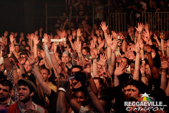 Jugglerz vs. Black Chiney @ War Ina East 2015